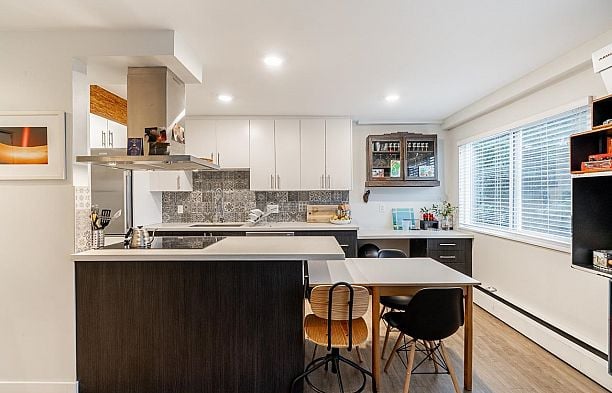 213 36 E 14th Avenue Mount Pleasant VE