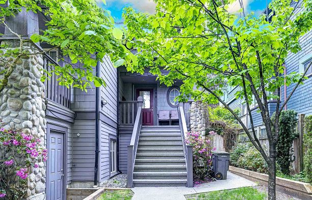 208 W 13th Avenue Mount Pleasant VW