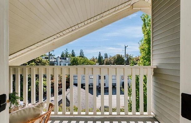 3454 W 3rd Avenue Kitsilano