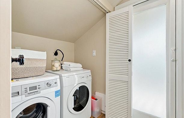 3454 W 3rd Avenue Kitsilano
