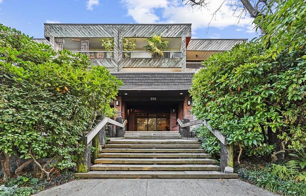 212 550 E 6th Avenue Mount Pleasant VE