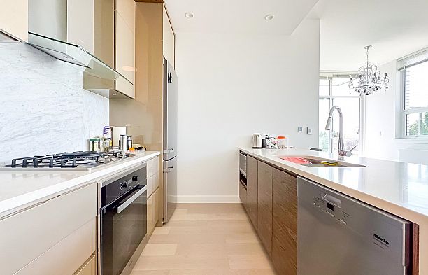 308 6733 Cambie Street South Cambie