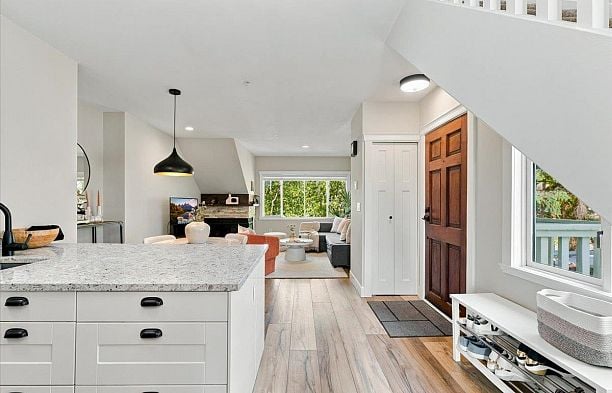 3454 W 3rd Avenue Kitsilano