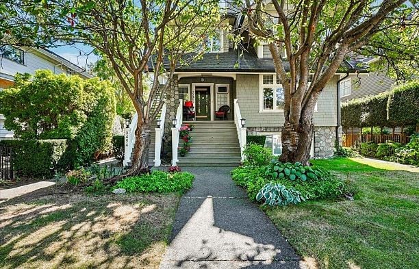 3454 W 3rd Avenue Kitsilano