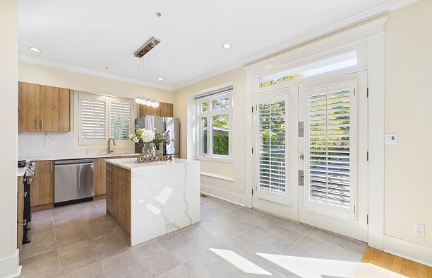 4420 Collingwood Street Dunbar