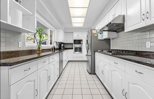 8295 Angus Drive S.W. Marine