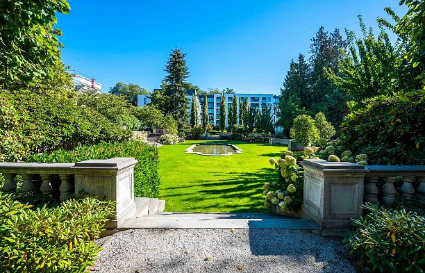 311 1561 W 57th Avenue South Granville