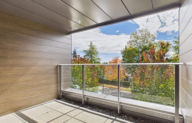 311 1561 W 57th Avenue South Granville