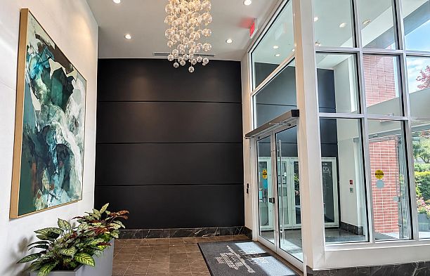 311 1561 W 57th Avenue South Granville