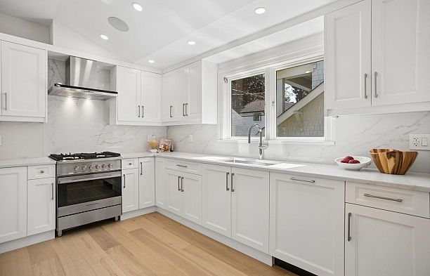 2012 W 15th Avenue Kitsilano