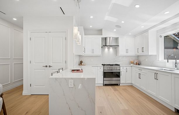 2012 W 15th Avenue Kitsilano