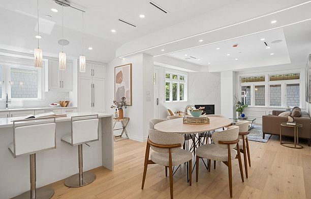 2012 W 15th Avenue Kitsilano