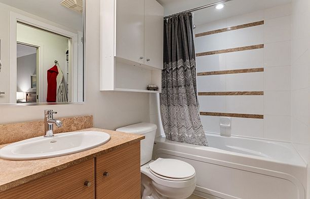 306 977 Mainland Street Yaletown