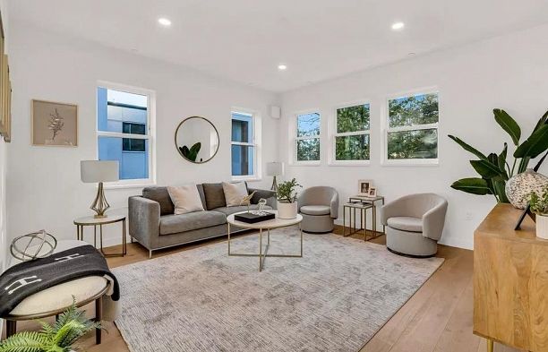 7303 Hudson Street South Granville