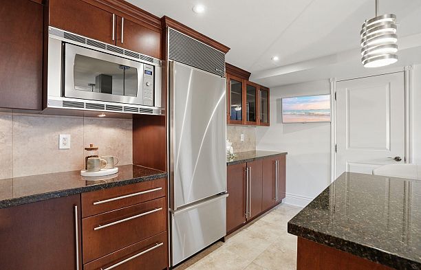 1260 Richards Street Yaletown