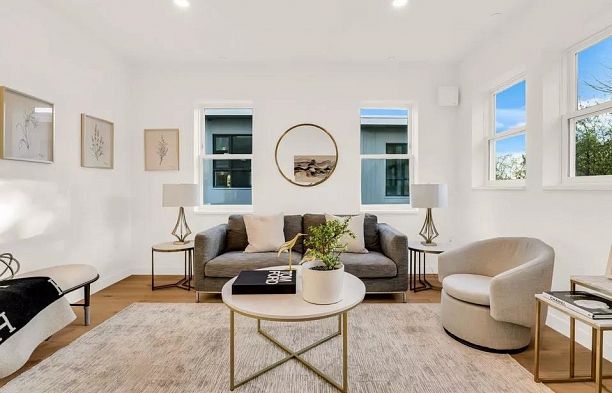 7303 Hudson Street South Granville
