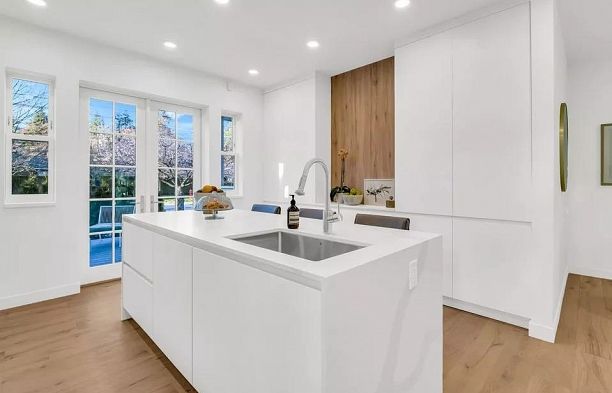 7303 Hudson Street South Granville
