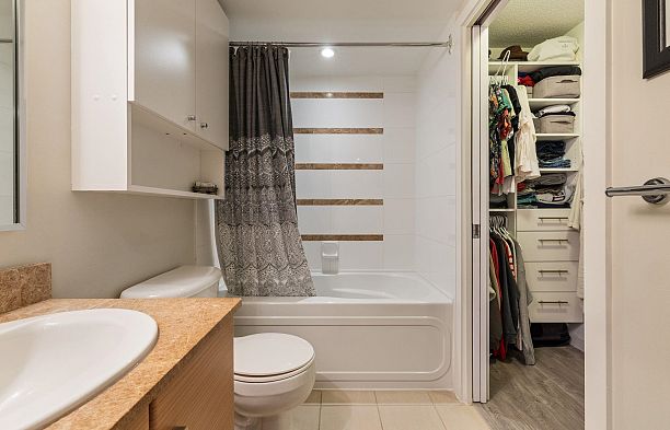 306 977 Mainland Street Yaletown