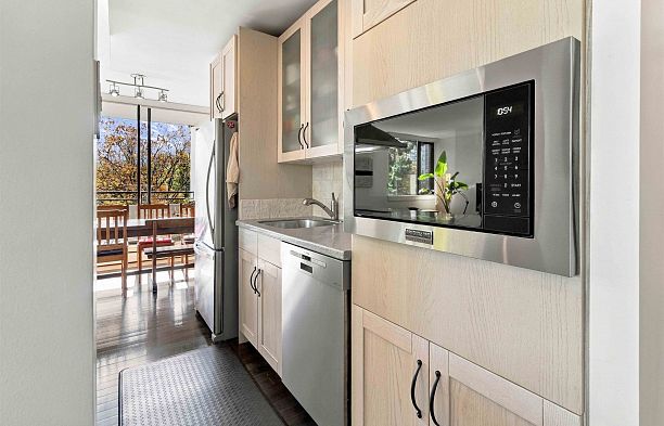 605 1725 Pendrell Street West End VW