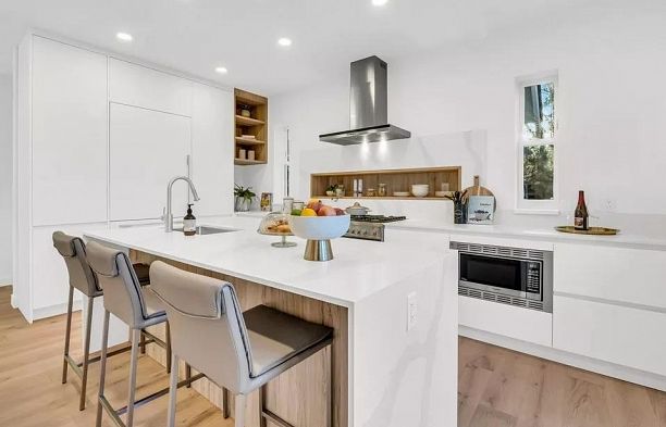 7303 Hudson Street South Granville