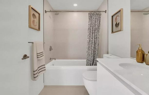 7303 Hudson Street South Granville