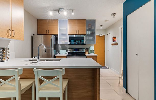 306 977 Mainland Street Yaletown