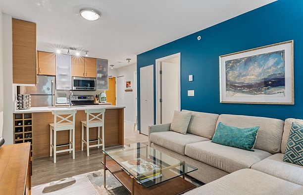 306 977 Mainland Street Yaletown