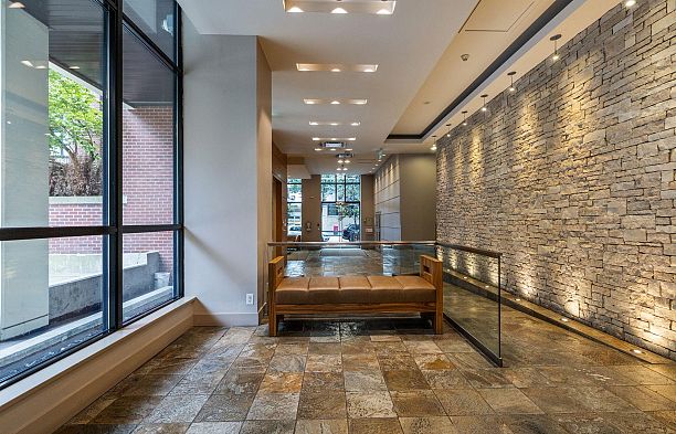 306 977 Mainland Street Yaletown