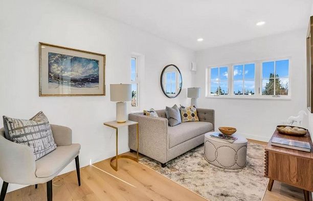 7303 Hudson Street South Granville
