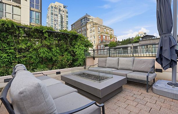 1260 Richards Street Yaletown