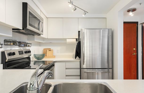 807 1238 Melville Street Coal Harbour