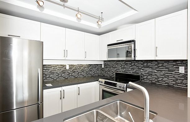 503 1008 Beach Avenue Yaletown