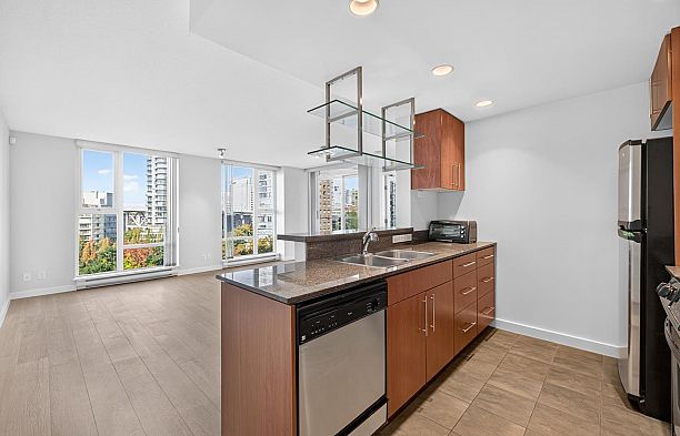 906 455 Beach Crescent Yaletown