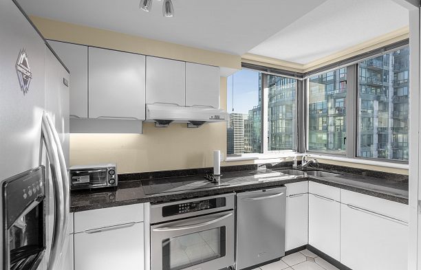 2904 1238 Melville Street Coal Harbour