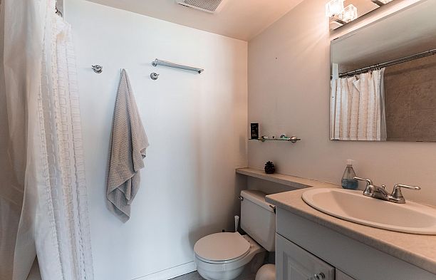 1401 907 Beach Avenue Yaletown
