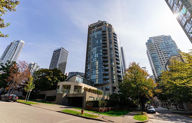 1401 907 Beach Avenue Yaletown