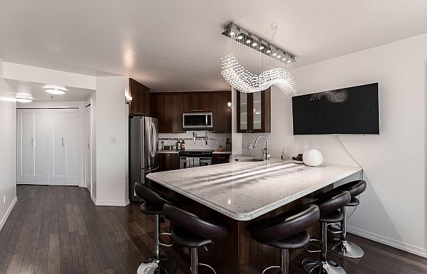 1401 907 Beach Avenue Yaletown