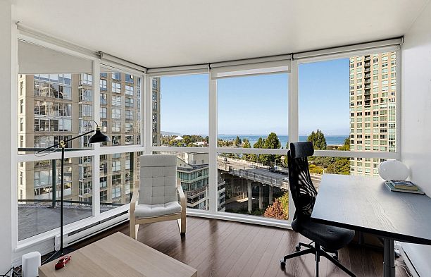 1401 907 Beach Avenue Yaletown