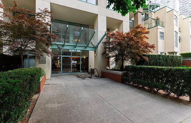 1401 907 Beach Avenue Yaletown