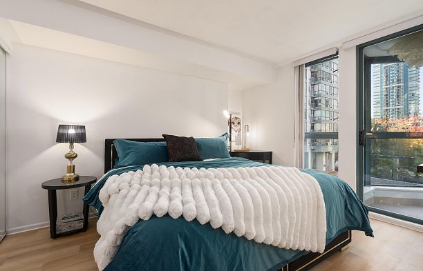 807 1238 Melville Street Coal Harbour