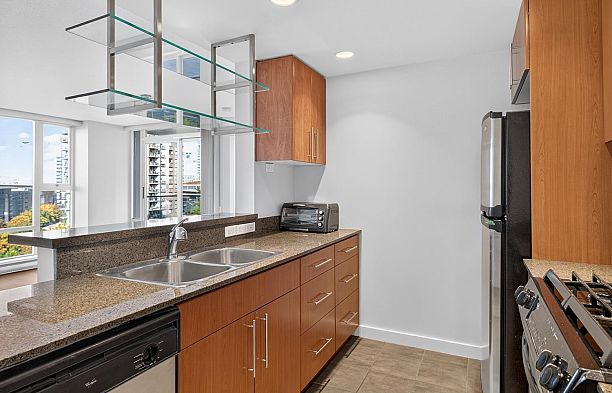 906 455 Beach Crescent Yaletown