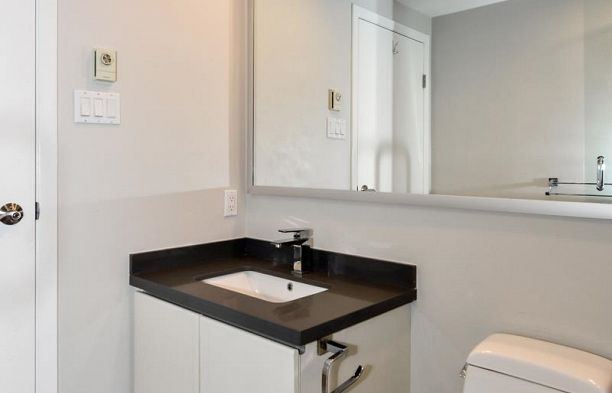 503 1008 Beach Avenue Yaletown