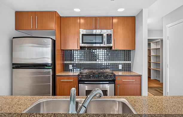 906 455 Beach Crescent Yaletown
