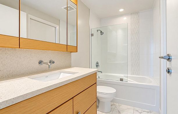 2701 1277 Melville Street Coal Harbour