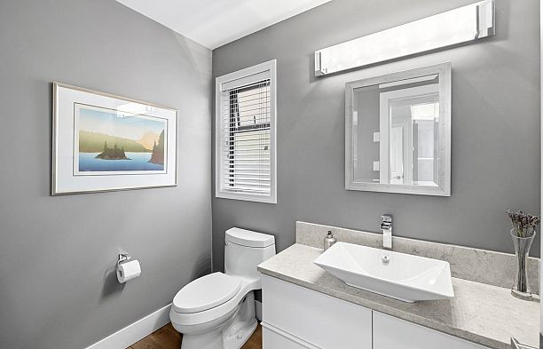 6579 Angus Drive South Granville