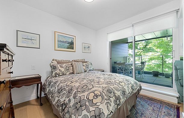 310 1571 W 57th Avenue South Granville