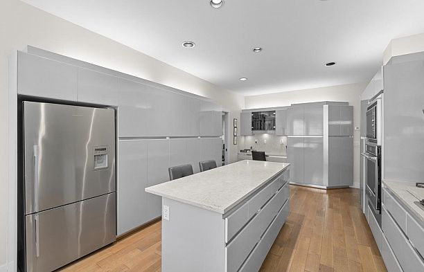 6579 Angus Drive South Granville