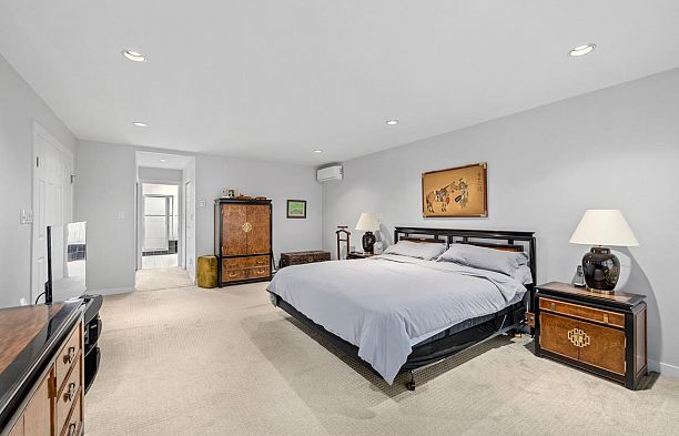 6579 Angus Drive South Granville