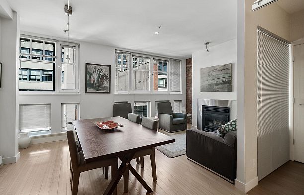 402 1072 Hamilton Street Yaletown
