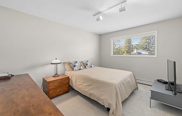 6579 Angus Drive South Granville
